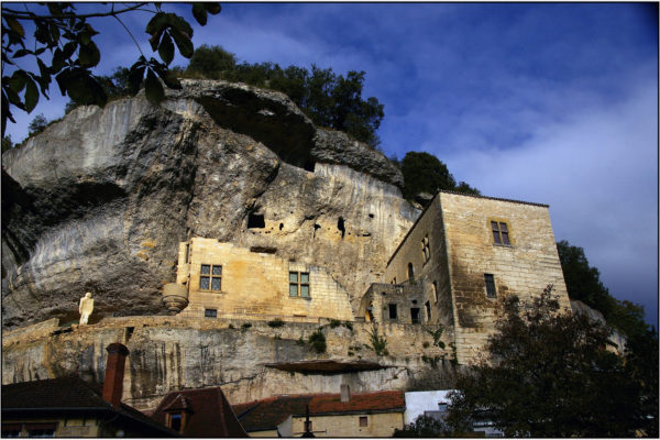 LES EYZIES-DE-TAYAC - Château de Tayac